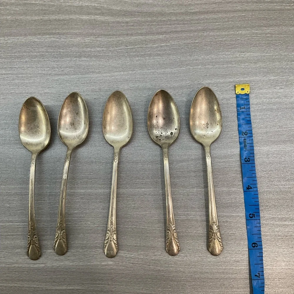 VINTAGE 5 SILVER PLATE TEASPOONS WILLIAM‎ ROGERS MFG CO